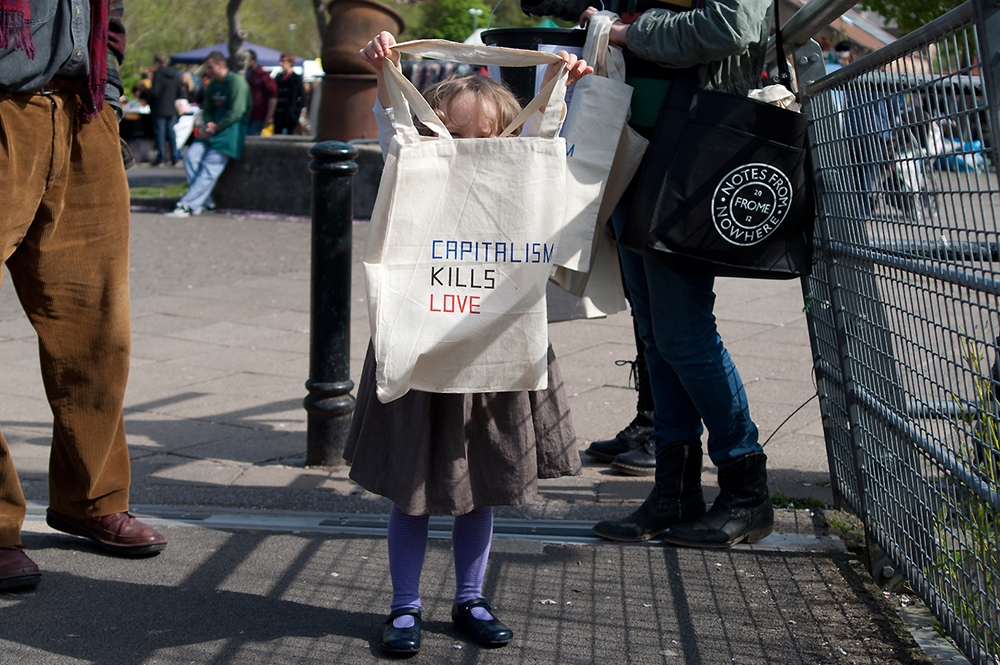 Claire Fontaine. Capitalism Kills Love, 2012