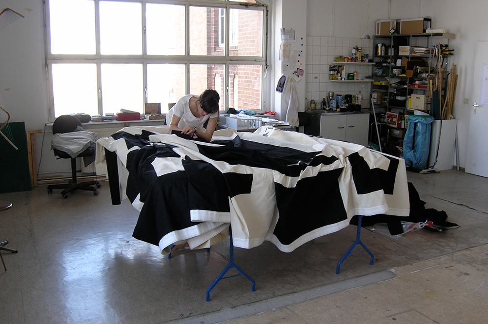 Eva Berendes. Working on Somerset Curtain, Berlin, 2008