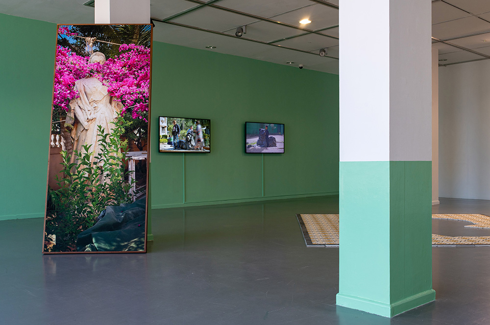 Huma Mulji. Your Tongue in My Mouth, 2022. Image: Dom Moore and MIRROR