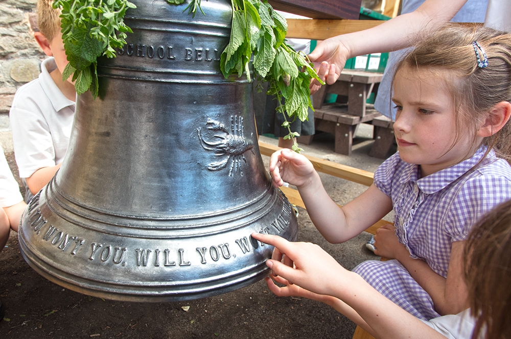 Heather and Ivan Morison. The Bell, 2019. Bishop Road Primary School.